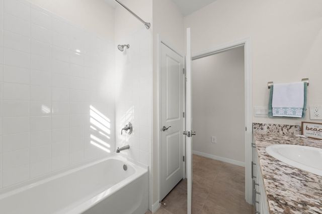 18244 CROPSIDE TRAIL, Bradenton, FL 34211