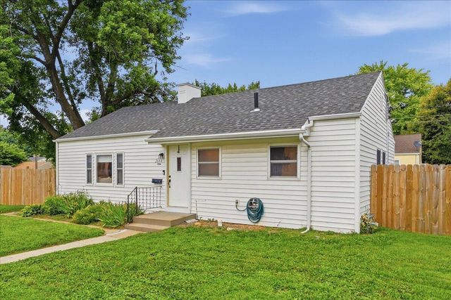 2644 AVENUE G, Council Bluffs, IA 51501
