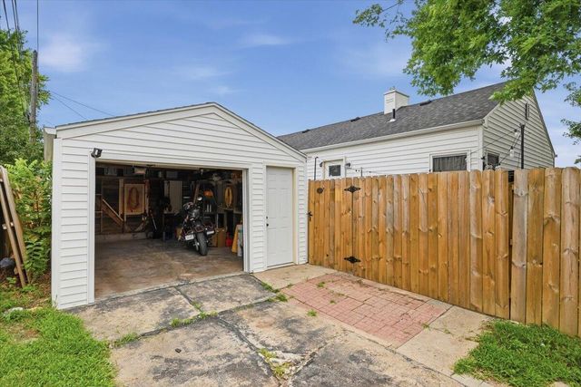 2644 AVENUE G, Council Bluffs, IA 51501