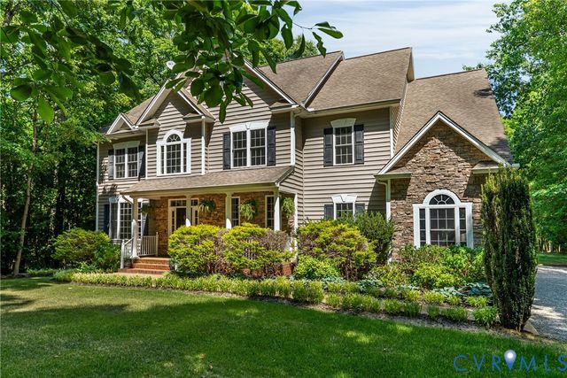 1830 Blackwood Dr, Maidens, VA 23102