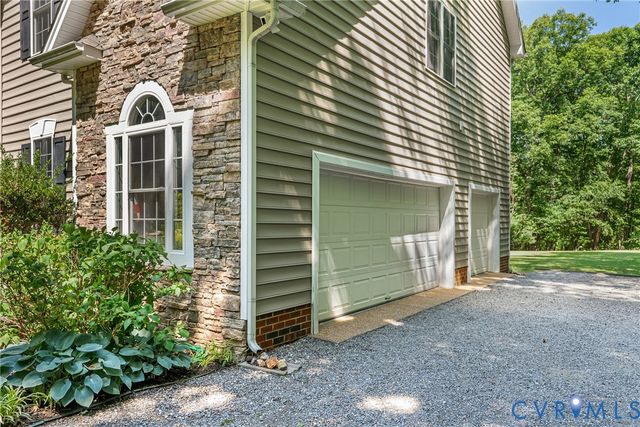 1830 Blackwood Dr, Maidens, VA 23102