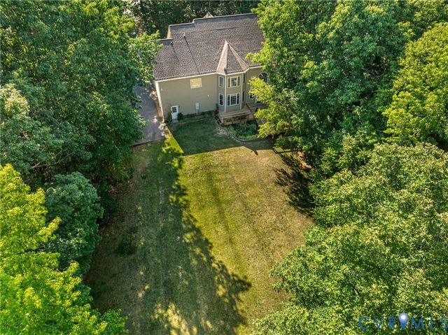 1830 Blackwood Dr, Maidens, VA 23102