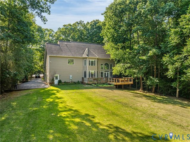 1830 Blackwood Dr, Maidens, VA 23102