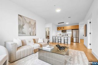 649 38th Street 212, Union City, NJ 07087