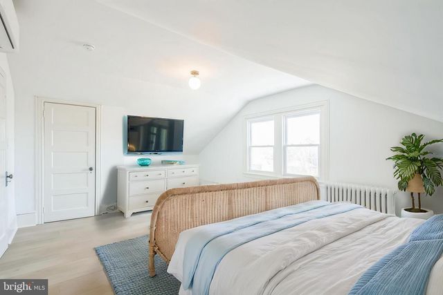 3 N SURREY AVE, Ventnor City, NJ 08406