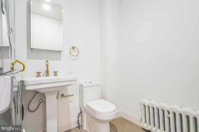 3 N SURREY AVE, Ventnor City, NJ 08406