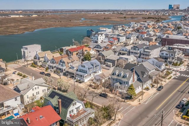 3 N SURREY AVE, Ventnor City, NJ 08406