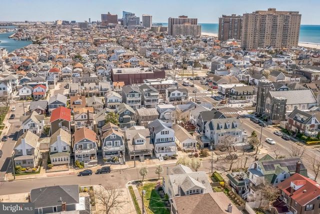 3 N SURREY AVE, Ventnor City, NJ 08406