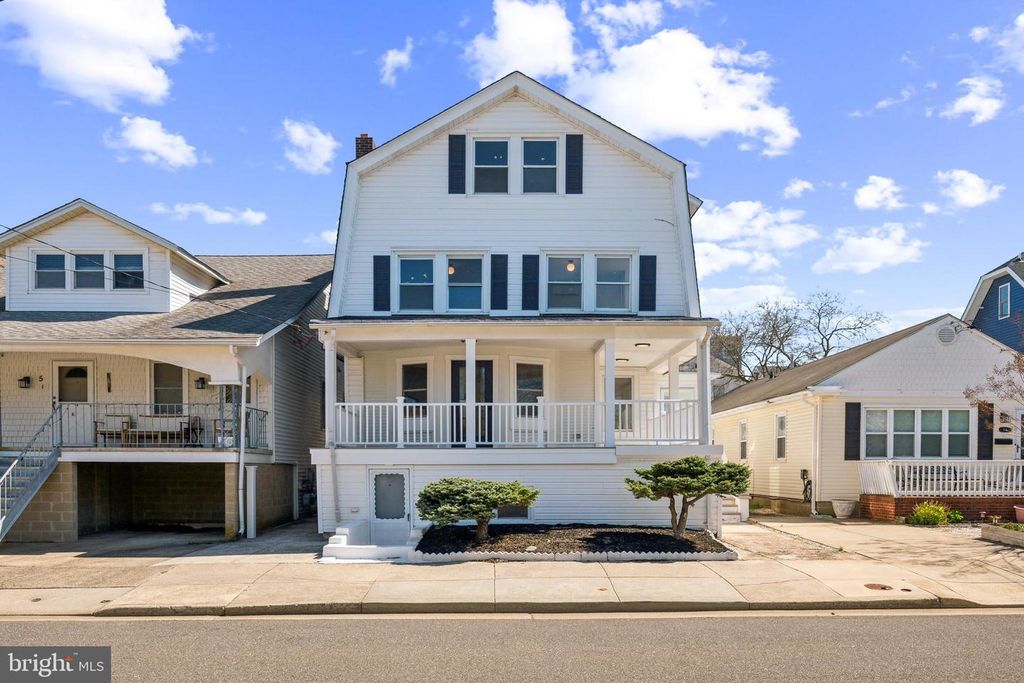 3 N SURREY AVE, Ventnor City, NJ 08406