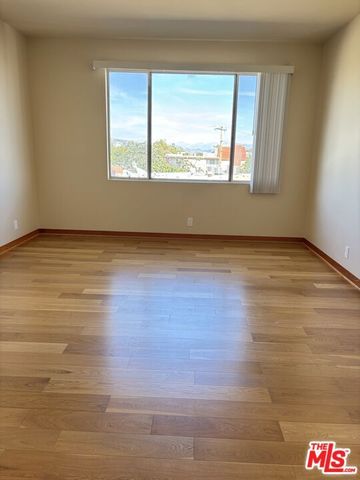 10465 Eastborne Avenue 301, Los Angeles, CA 90024