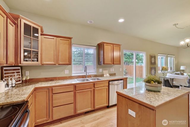 215 196th Place SW, Bothell, WA 98012
