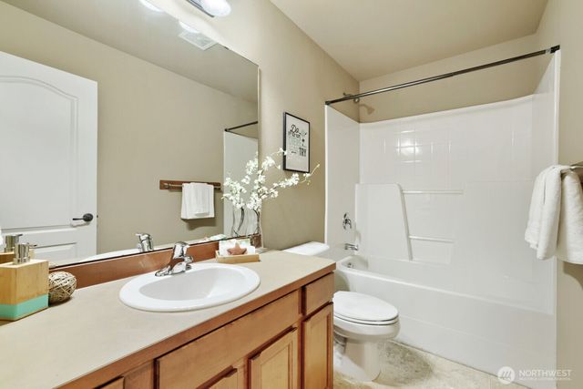 215 196th Place SW, Bothell, WA 98012