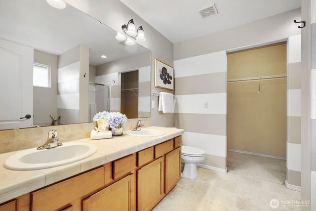 215 196th Place SW, Bothell, WA 98012