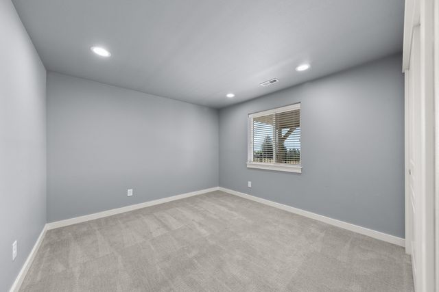 7014 E Columbia Dr, Spokane, WA 99217