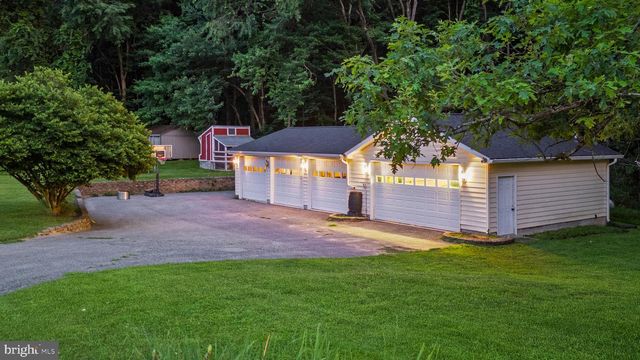 806 STABLERSVILLE RD, Parkton, MD 21120