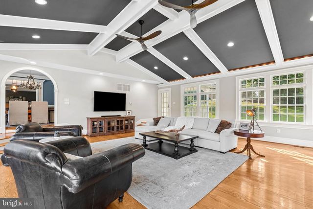 806 STABLERSVILLE RD, Parkton, MD 21120
