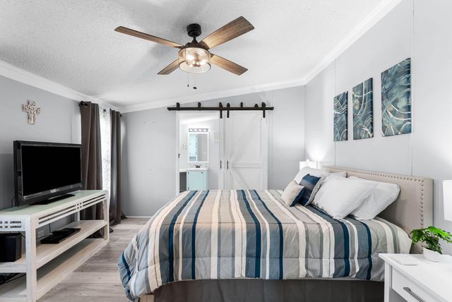 688 Malaga Place, Panama City Beach, FL 32413