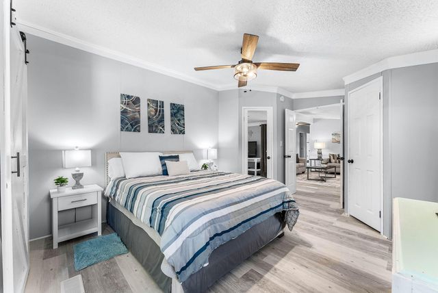 688 Malaga Place, Panama City Beach, FL 32413