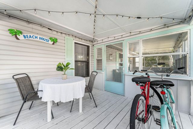 688 Malaga Place, Panama City Beach, FL 32413