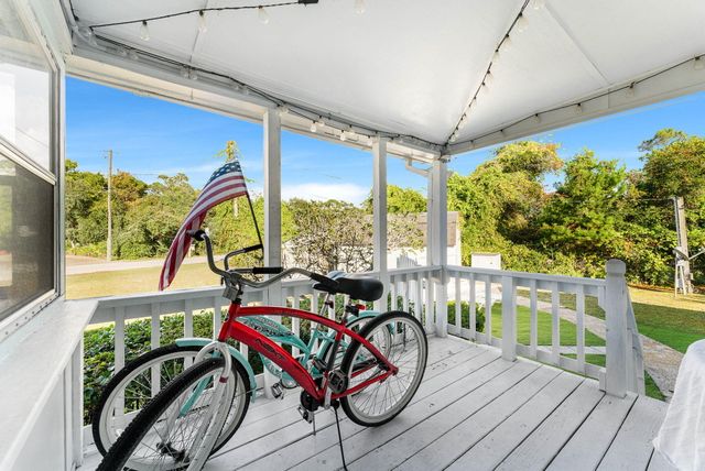 688 Malaga Place, Panama City Beach, FL 32413