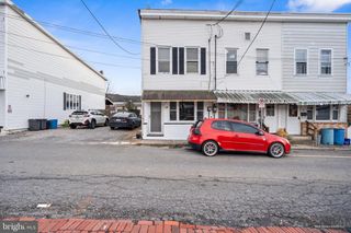 423 GLENWOOD AVENUE, Tamaqua, PA 18252