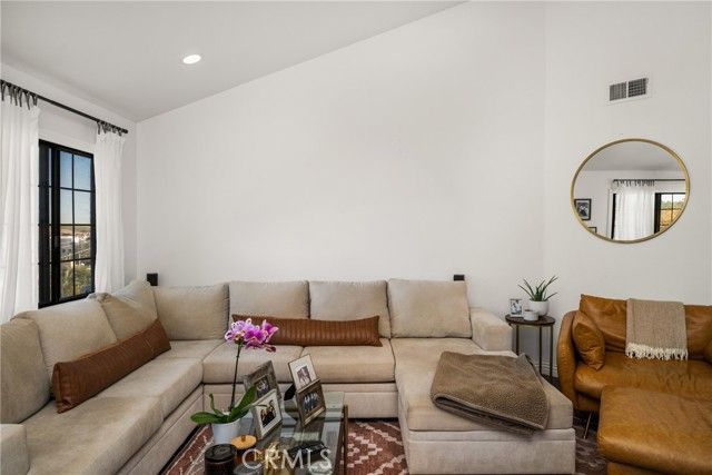 27980 S Western 303, San Pedro (los Angeles), CA 90732