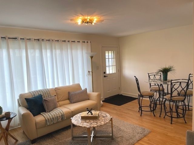 3809 W Wabansia Avenue, Chicago, IL 60647