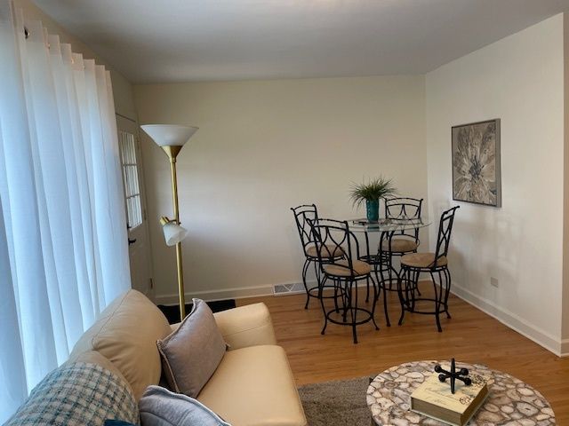3809 W Wabansia Avenue, Chicago, IL 60647