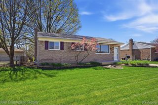 31167 Maplewood Street, Garden City, MI 48135
