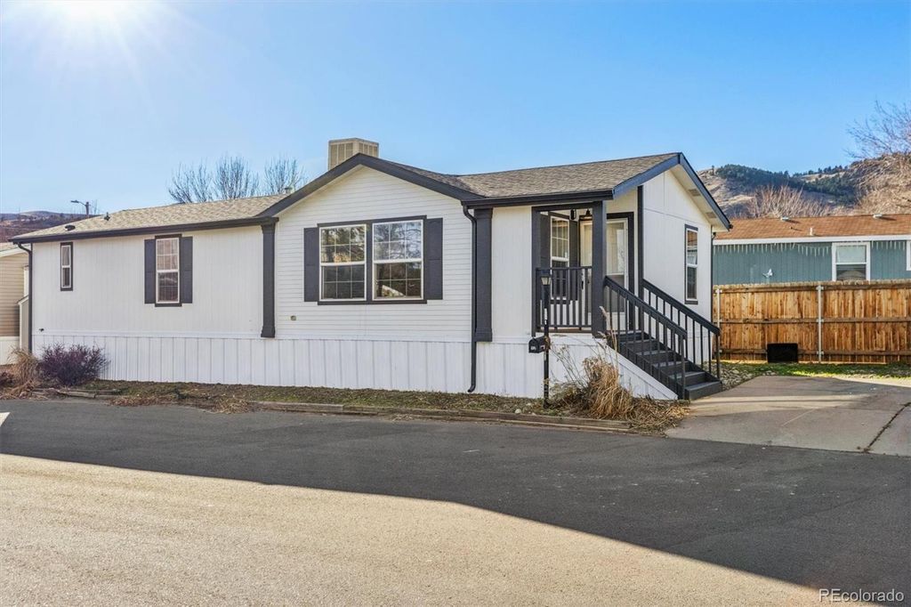 118 West Street, Golden, CO 80401