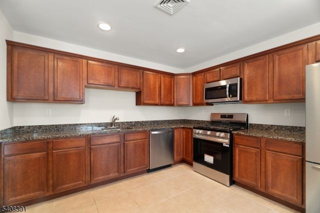 19 Winding Way, Hardyston Twp., NJ 07419