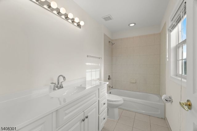 19 Winding Way, Hardyston Twp., NJ 07419