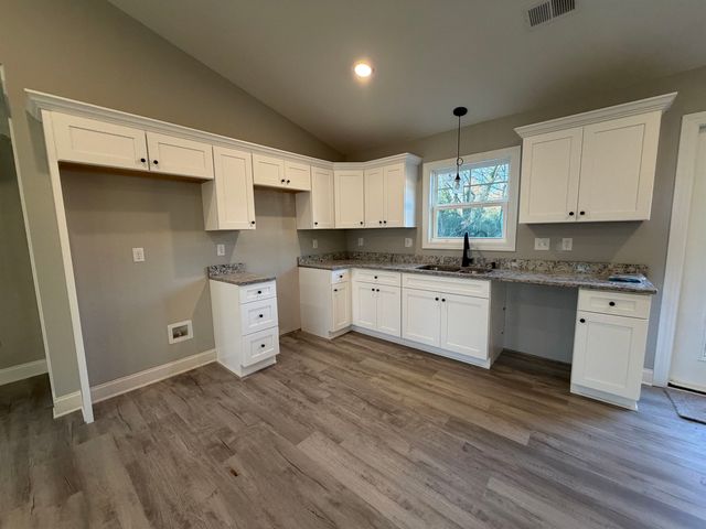 817 W Smith Street, Gaffney, SC 29341