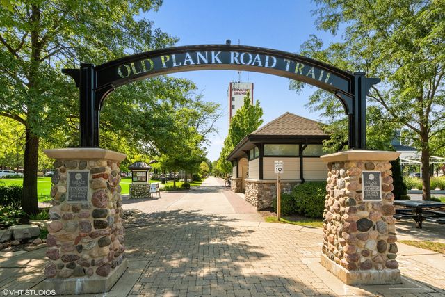 9724 Folkers Drive, Frankfort, IL 60423