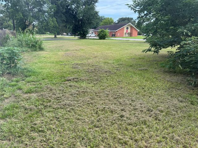 512 Travis St Street, Richmond, TX 77469