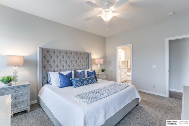 19318 Franklin Circle, Omaha, NE 68022