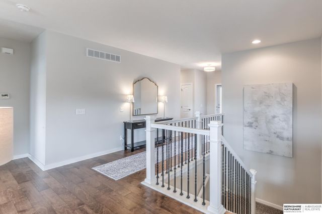 19318 Franklin Circle, Omaha, NE 68022
