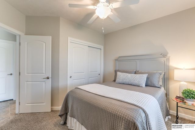 19318 Franklin Circle, Omaha, NE 68022