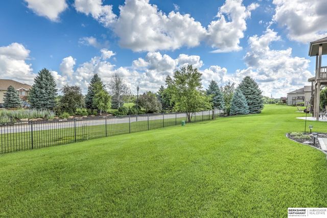 19318 Franklin Circle, Omaha, NE 68022