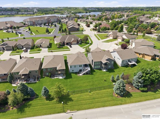 19318 Franklin Circle, Omaha, NE 68022