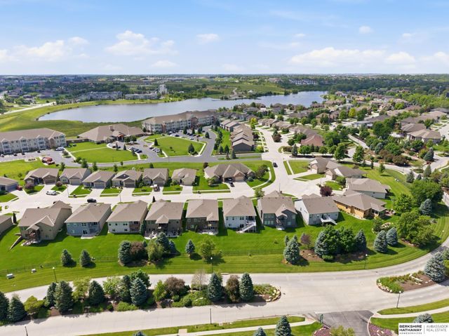 19318 Franklin Circle, Omaha, NE 68022