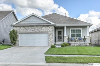 19318 Franklin Circle, Omaha, NE 68022