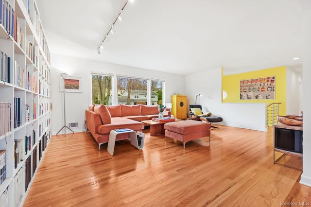 6 Jason Lane, Mamaroneck, NY 10543