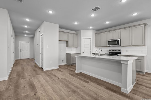 8654 RUCKER POND TRAIL, San Antonio, TX 78252