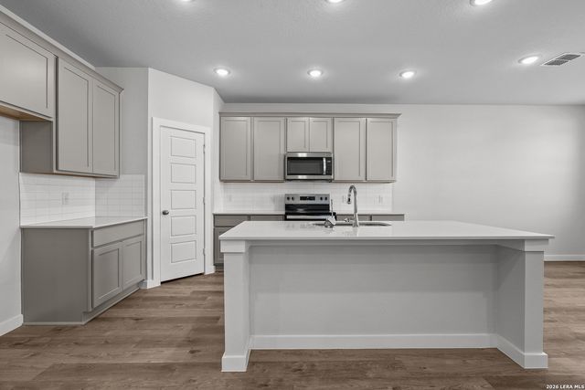 8654 RUCKER POND TRAIL, San Antonio, TX 78252