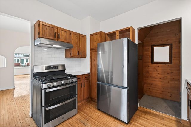 3900 Perry Avenue N, Robbinsdale, MN 55422