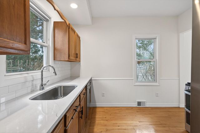 3900 Perry Avenue N, Robbinsdale, MN 55422