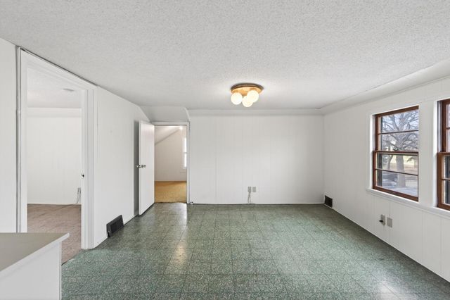 3900 Perry Avenue N, Robbinsdale, MN 55422