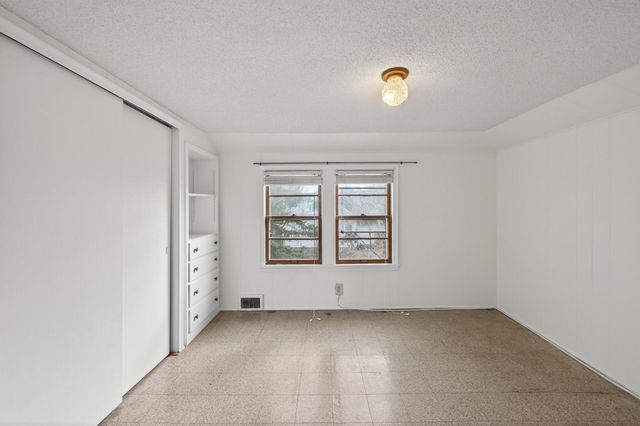 3900 Perry Avenue N, Robbinsdale, MN 55422