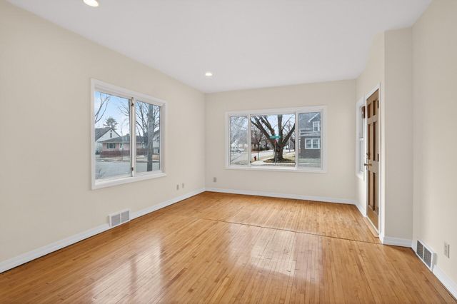 3900 Perry Avenue N, Robbinsdale, MN 55422